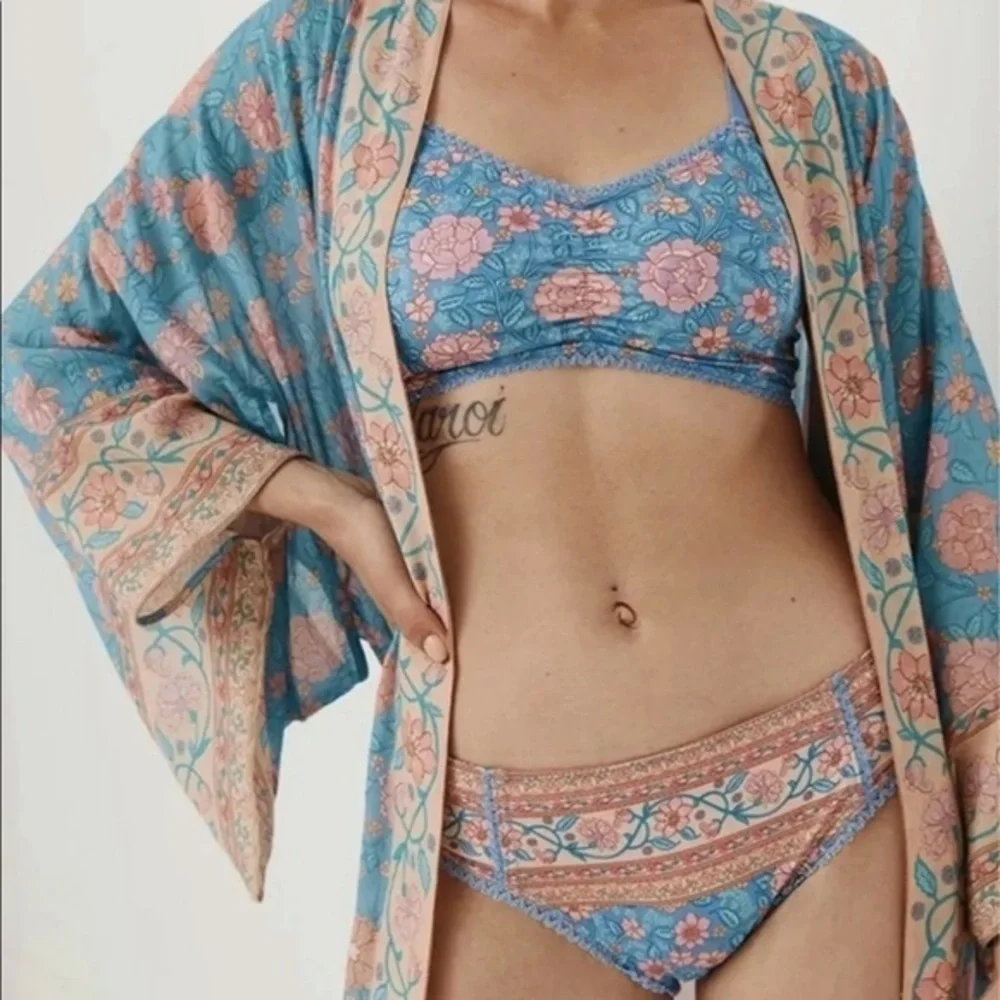 Spell Spell - Picture 2 of 8